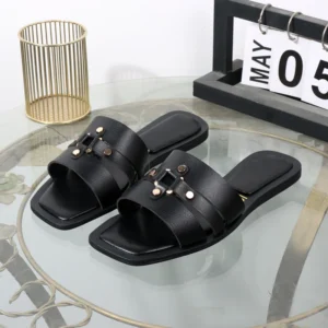 Pantoufles à fond plat pour femmes, pantoufles d&rsquo;été antidérapantes, sandales luxueuses et élégantes collection 2025